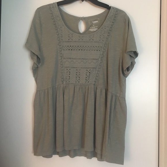 Sonoma Tops - Green peplum top with embroidery.